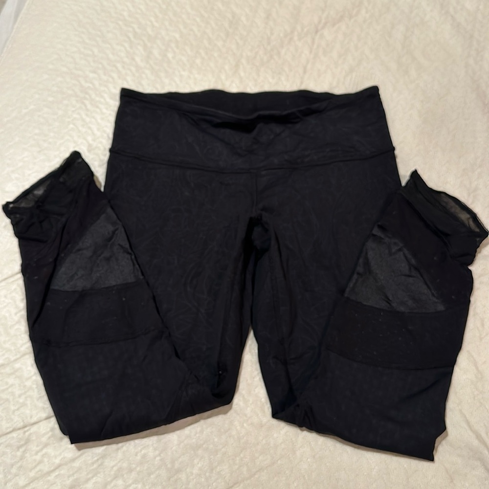 Lululemon Capri crops